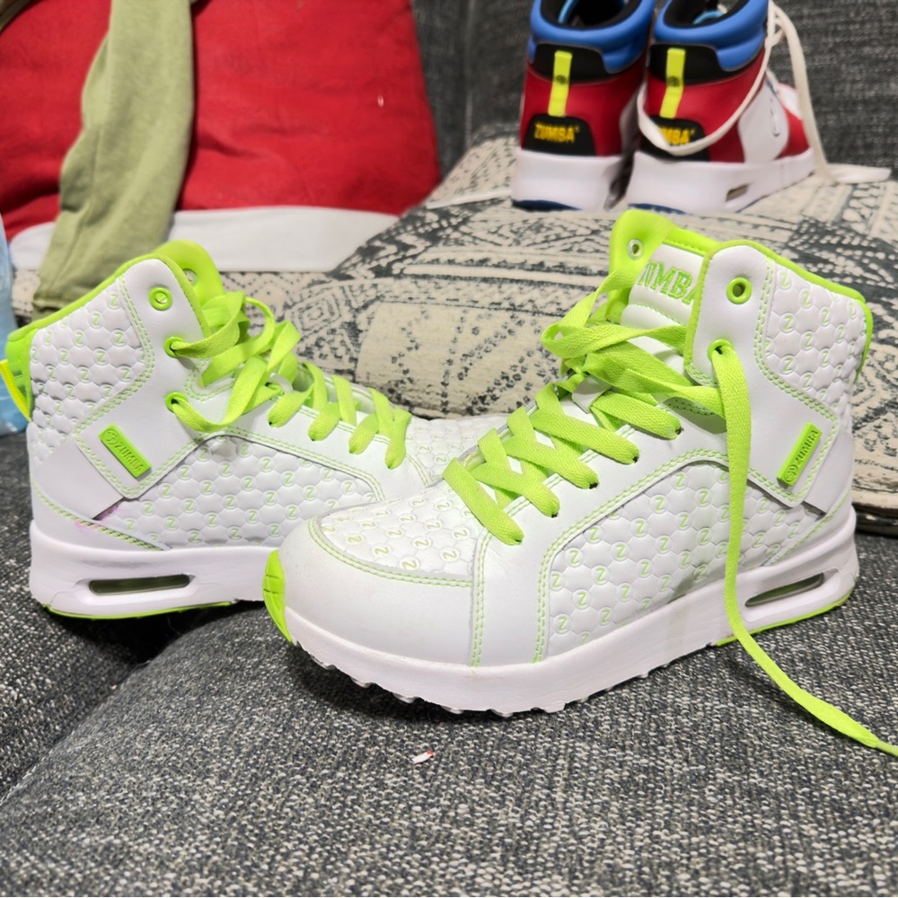 Zumba White and Green High-Top Sneakers